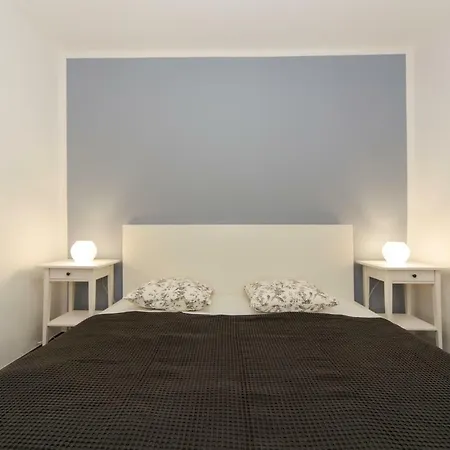 Res Apartman Eger Exterior photo